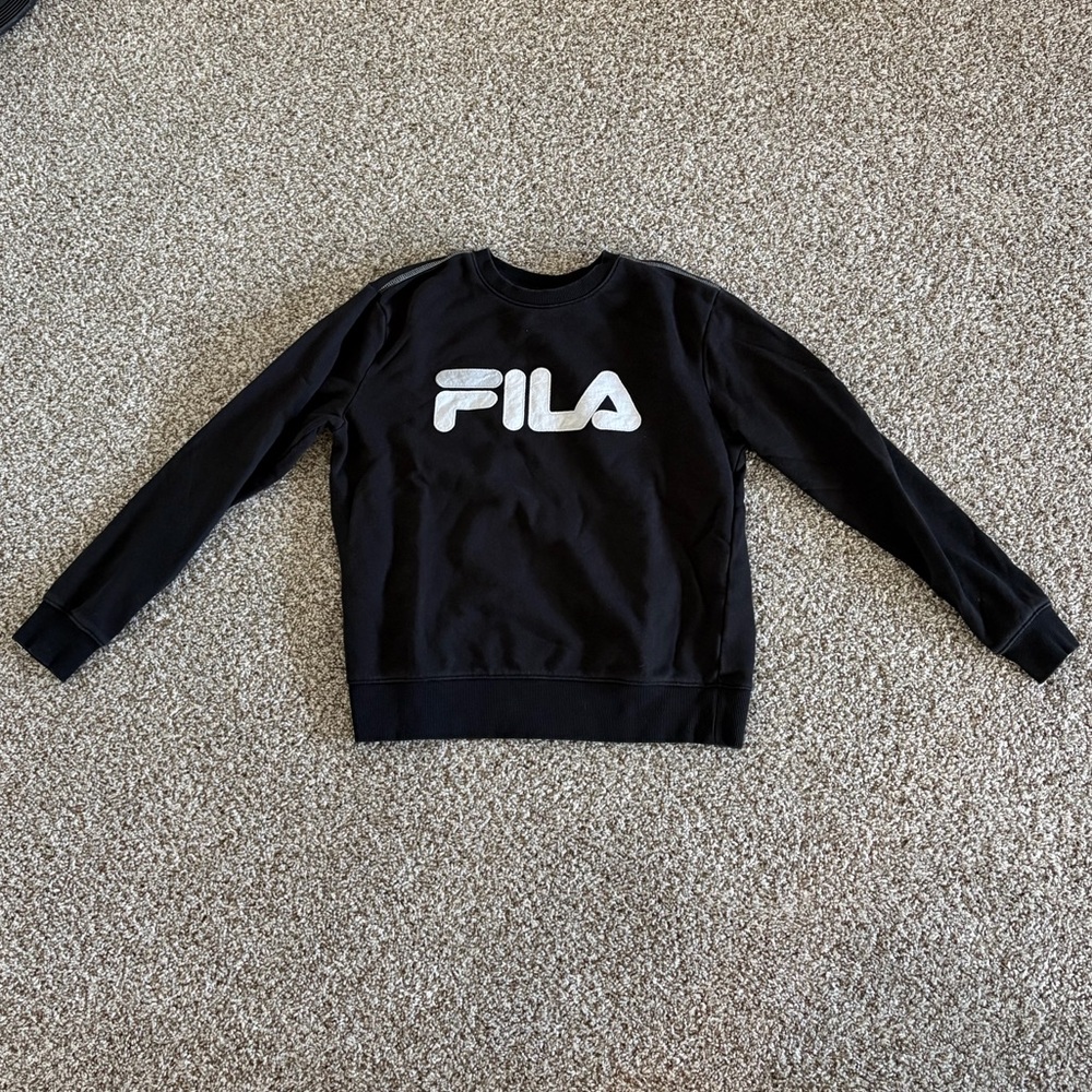 Like New Fila Women’s Terry Crewneck Size Medium